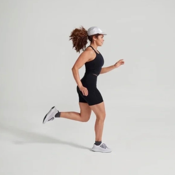 Women’s Allbirds Natural Run Form Training Running Tank Shelf Bra Black Medium - Picture 2 of 8